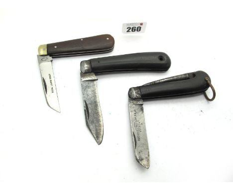 George Wostenholm; Single blade knife with polished horn scales, single bolster, 11cm closed; Eye Witness scout knife, one bl