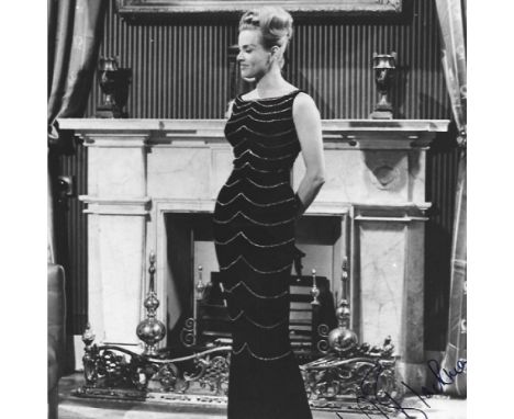 Honor Blackman signed 10x8 black and white vintage photo. Honor Blackman (22 August 1925 - 5 April 2020) was an English actre