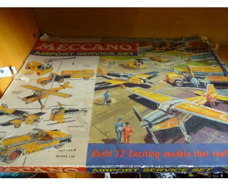 MECCANO AIRPORT SERVICE SET