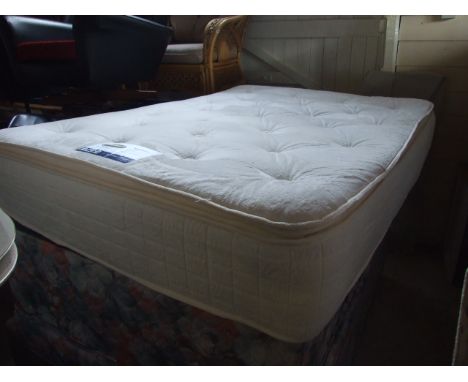 DREAMS RESPLENDENT DIVAN BED WITH UPHOLSTERED HEADBOARD ( SMALL AREA OF COFFEE / TEA STAINING )