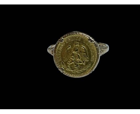 Mexican 2 Peso coin 9 carat gold ring, size L.