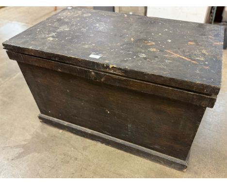 An early 20th Century stained pine tool chest 