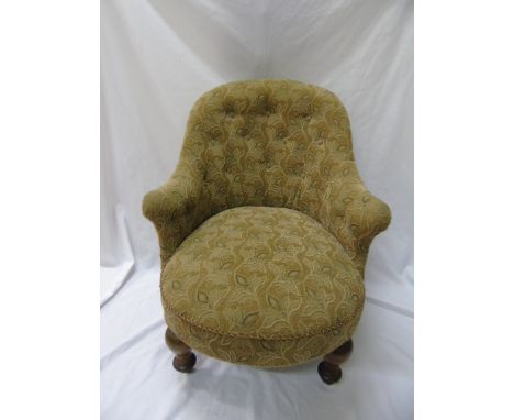 Victoriann button back bedroom chair