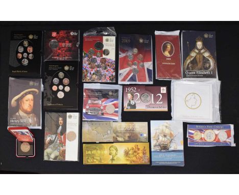 Seventeen Royal Mint presentation coin packs, to include a collection of commemorative crowns (Trafalgar 2005, Mini 2009, Sal