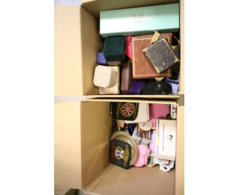 Box of vintage empty Jewellery boxes together with a box of assorted collectables to include Polly Pocket, swimming badges, a