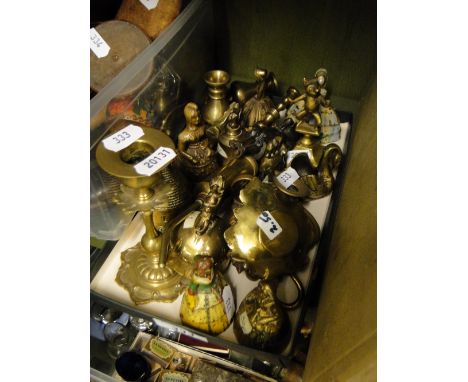 Small brass bells, oil can, small brass knocker, etc.