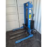 Blue Giant 2200 lb Lifter