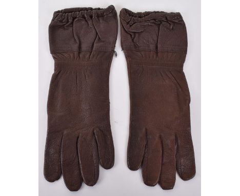 Scarce Pair of 1944 Dated German Paratroopers (Fallschirmjager) Gloves, near mint condition short pattern brown leather glove