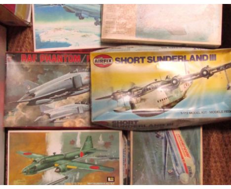Ertl and other aeroplane kits, 1:72 scale top include RAF Phantom F-4S, etc., boxed. (a quantity)