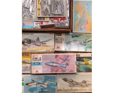 Revell 1:72 aeroplane kits, to include US Navy fighter, Phantom F-4K/M, Frog 1:72 scale and others, etc., boxed. (a quantity)