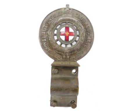 A Royal Automobile Club Associate car badge, for the Lincolnshire Automobile Club, with central enamel Lincolnshire crest, nu