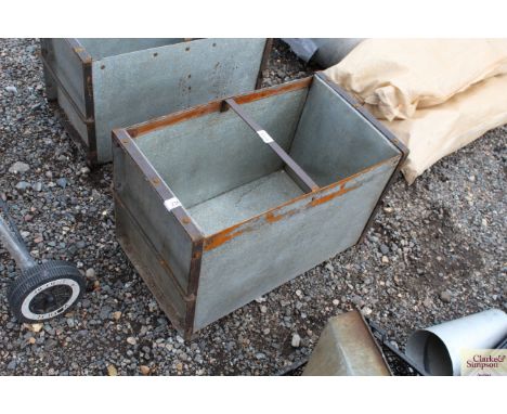 A galvanised garden trough (TS-226)