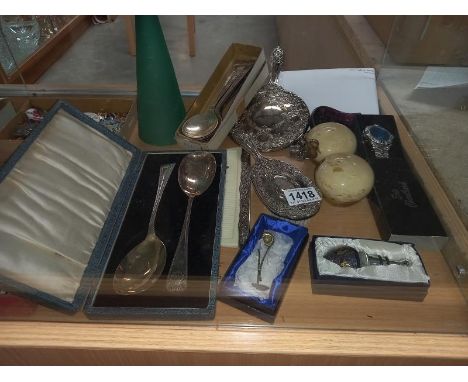 A part shelf of silver plate etc. 