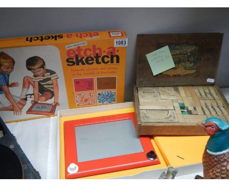 A good Etch a sketch &amp; early 20th century building wooden blocks 