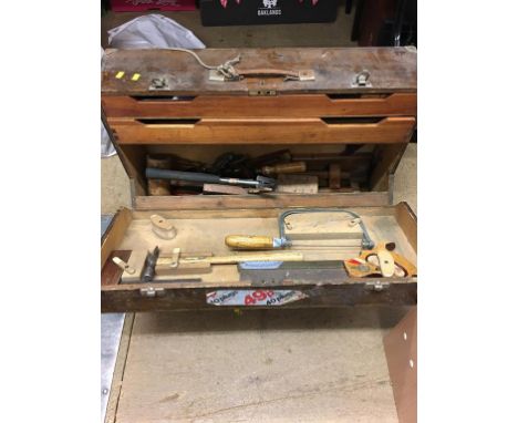 A carpenters case with tools, 66cm x 20cm x 42cm