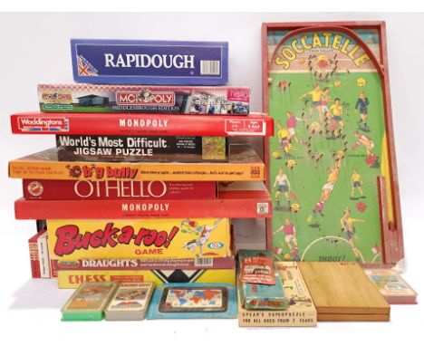 Waddingtons, Spear's &amp; Similar, a boxed &amp; unboxed group of Board Games &amp; Activities. Includes "Monopoly Middlesbr