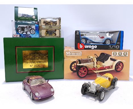 Bburago, Midsummer Models &amp; Similar, a boxed and unboxed group of mixed scale "Commercial" Vehicles. Includes Fowler 8nhp