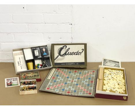 A vintage Cluedo, Scrabble and The New Game of Halma. 