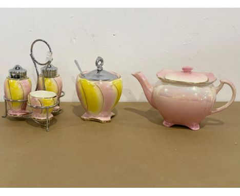 A collection of vintage Royal Winton pottery. Teapot 20x12cm. 