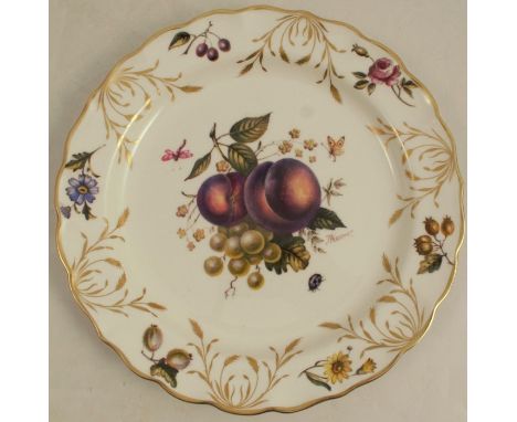 A Royal Worcester plate, decorated with fruit by Freeman, diameter 9ins -&nbsp; some scratches to fruit but otherwise ok