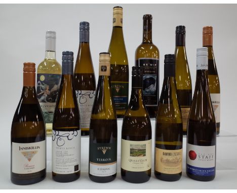 12 BOTTLES CANADIAN WHITE WINEInniskillin Viognier Reserve 2019 and Riesling Reserve 2020; Thirty Bench Wine Makers 2 x Small