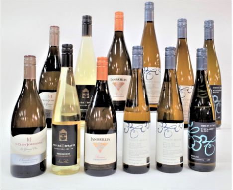 12 BOTTLES CANADIAN WHITE WINELe Clos Jordanne 2 x Grand Chardonnay 2019; Peller Estates Winery 2 x Signature Series Riesling