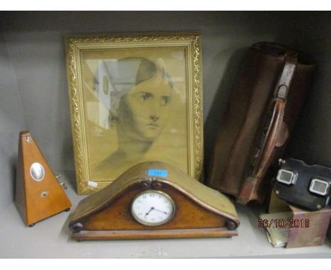 A mixed lot to include a mahogany cased mantle clock, a metronome, a View Master and cards, a  Gladstone leather bag and a he