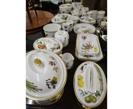 A selection of Royal Worcester Evesham table wares 