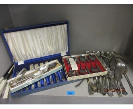 Vintage Resilco silver plated fish knives, forks, a set of six Maggi spoons and mixed cutlery to include silver plate 