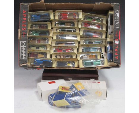 Matchbox Yesteryear - 36 model cars including American cars, all in boxes; with limited edition wooden boxed set of 6 cars an