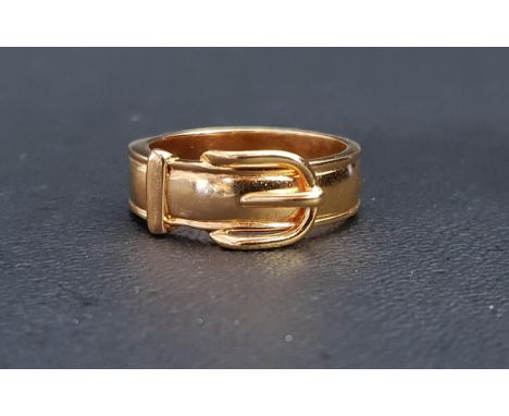 HERMES GILT METAL BUCKLE DESIGN RINGthe polished band with a buckle motif to the upper section, stamped 'MADE IN FRANCE' and 