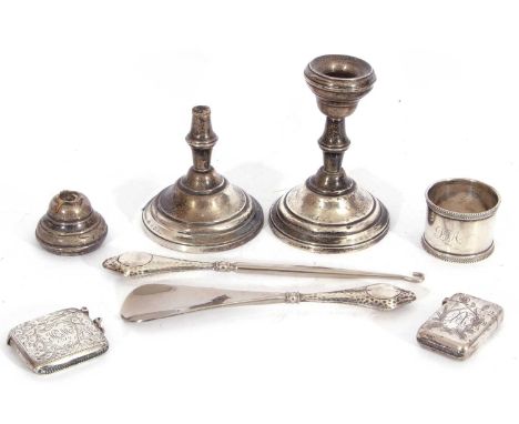 Mixed Lot: Edwardian silver vesta, a white metal vesta stamped 800, a pair of dwarf candlesticks (a/f), Birmingham 1915 (load