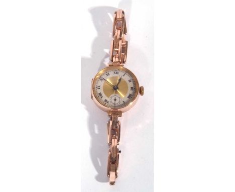 First quarter of 20th century ladies 9ct gold wrist watch on a 9ct gold expanding bracelet, with a gold coloured and white di