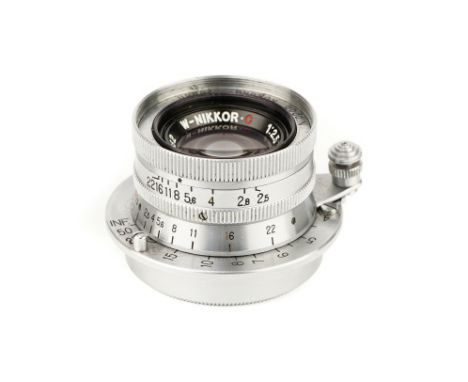 A Nikon W-Nikkor.C f/2.5 35mm Lens, chrome, serial no. 250582, body, VG-E, elements, VG, some light internal marks, in maker'