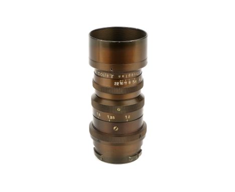 A Hugo Meyer Trioplan f/2.8 100mm Lens, brown, serial no. 1004484, body, VG-E, elements, VG, some very light fungus to perime