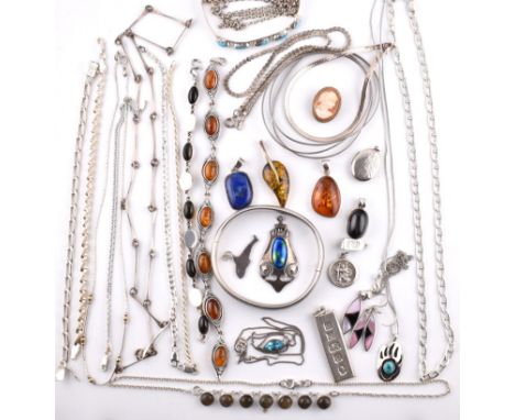A collection of silver and white metal jewellery to include amber set, Art nouveau enamelled pendant, labradorite necklace, n