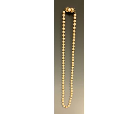 A 14ct gold mounted pearl necklace, 47cm long, marked 585 
