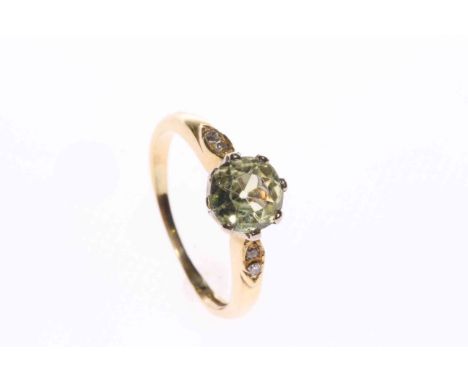 18 carat gold ring, size L½