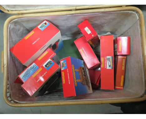 Quantity of boxed OO gauge model railway accessories  to include R538 Buffet Bar, R523 Waiting Room, R522 Goods Shed, R909 El