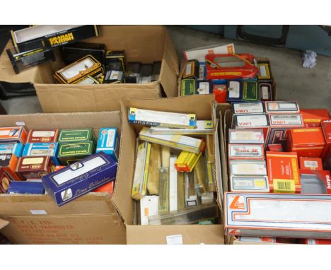 Very large quantity of OO &amp; N gauge model railway boxes featuring Hornby, Herpa, Graham Farish, Lima etc 