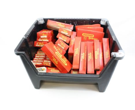 75 Boxed Triang OO gauge acessories, all ex shop stock, to includeR462 Large Radius Curved Platform Unit, R497 Isolating Trac