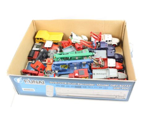 18 Diecast construction &amp; commercial models to include Corgi Heavy Haulage, Dinky, Siku &amp; Matchbox, vg overall with e