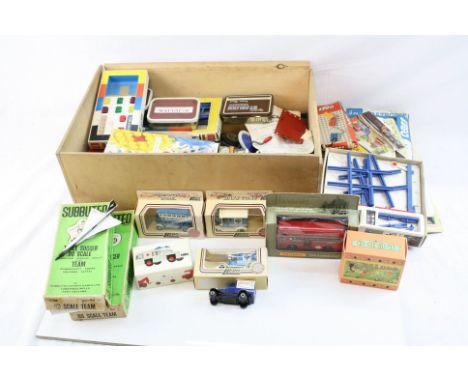Quantity of mixed toys to include circa 1970s Lego, 2 x HW Subbuteo teams, Meccano and a small group of boxed diecast models 