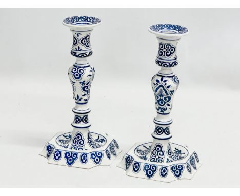 A pair of 19th Century French delft ware candlesticks by Gien. Circa 1871-1875. 12.5x12.5x23cm. 