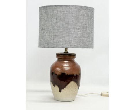Carstens Tönnieshof. A West German Mid Century table lamp by Carstens Tönnieshof. 1960’s. 31cm not including shade. 