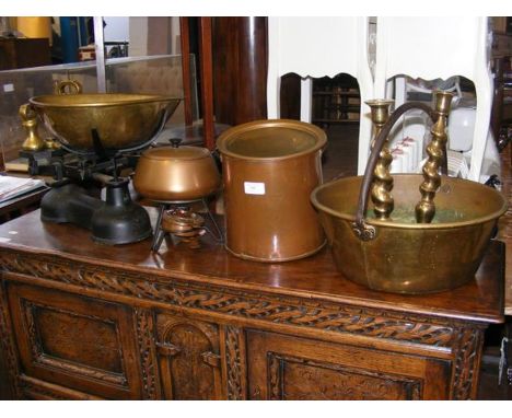 Assorted brass ware, including vintage scales 