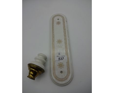 12 CERAMIC DOOR HAND PLATES PLUS 4 CERAMIC AND BRASS DOOR KNOBS