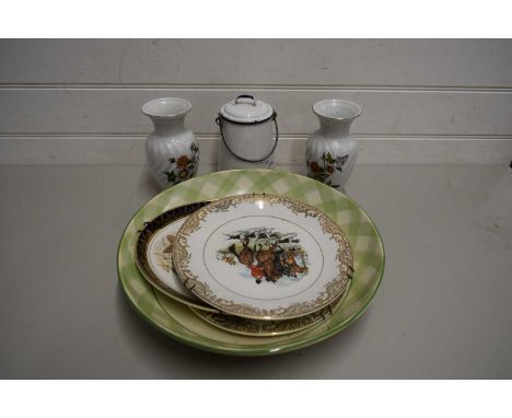 MIXED LOT VARIOUS CERAMICS TO INCLUDE HUNTING DECORATED PLATES, PORTUGUESE VASES, SMALL ENAMEL MILK PAIL ETC