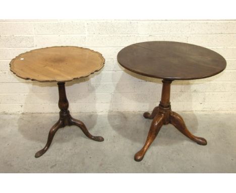 An 18th century tilt-top circular table with birdcage action, on turned column and tripod supports, 77cm diameter, 72cm high,
