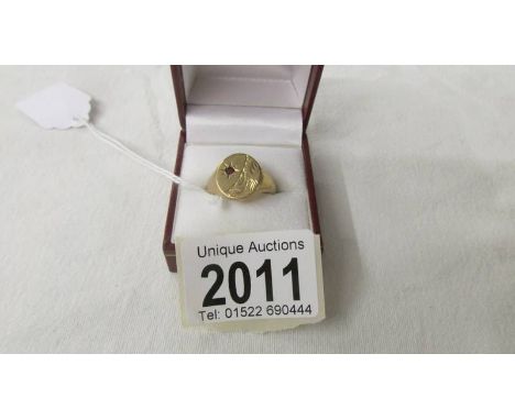 A 375/9ct gold signet ring, size R, 7.9 grams.